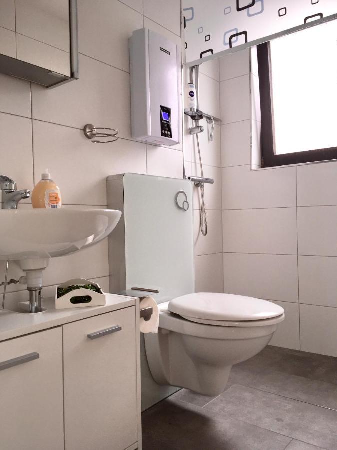 Bellevue Apartment *